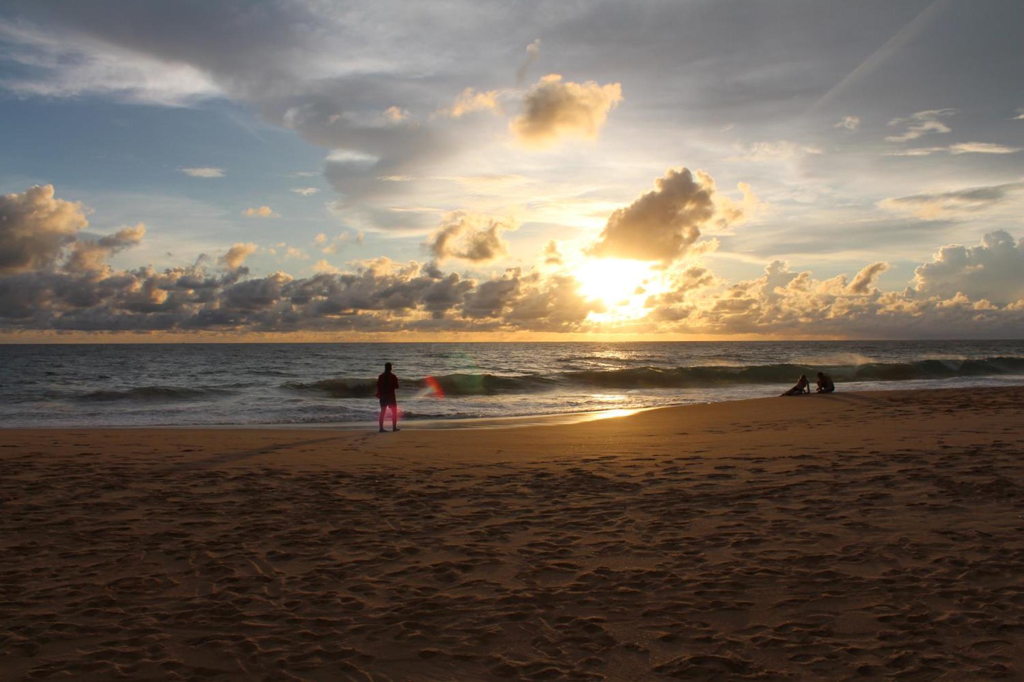 Prana Beach Hotel Ex Guli Hikkaduwa Buitenkant foto